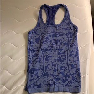 Lululemon tank
